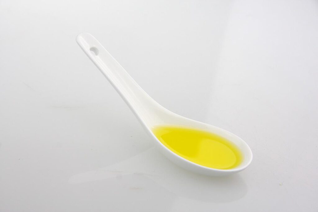 olive, spoon, porcelain spoon-5079521.jpg